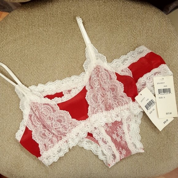 Hanky Panky Bra & Panty Set - Picture 2 of 6